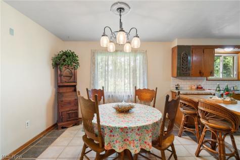 12780 Jamestown Avenue NW Uniontown OH 44685