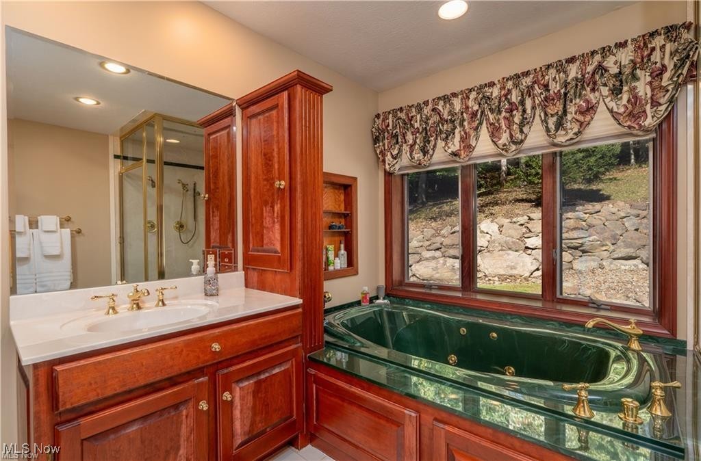 4133 Lace Road NW Malvern OH 44644