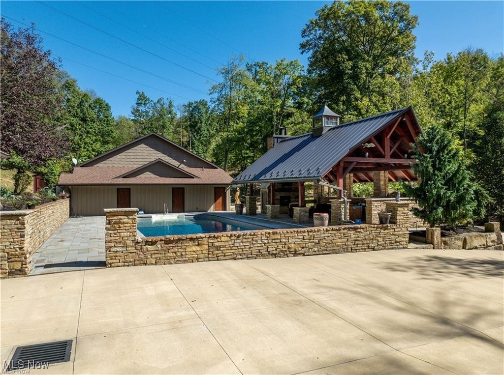 4133 Lace Road NW Malvern OH 44644