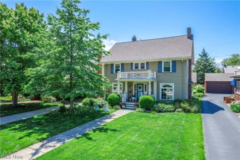 1090 Erie Cliff Drive Lakewood OH 44107