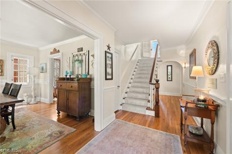 1090 Erie Cliff Drive Lakewood OH 44107
