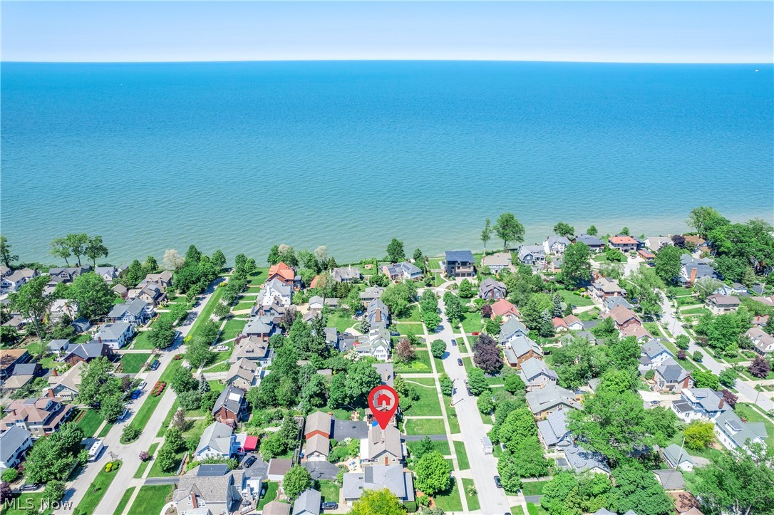1090 Erie Cliff Drive Lakewood OH 44107