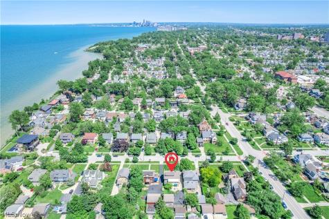 1090 Erie Cliff Drive Lakewood OH 44107