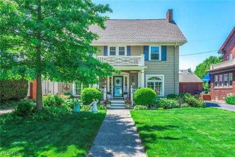 1090 Erie Cliff Drive Lakewood OH 44107