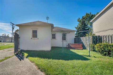 1365 E 348th Street Eastlake OH 44095