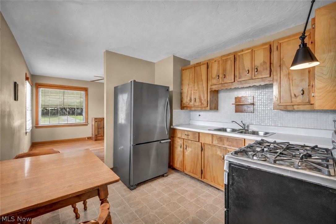1365 E 348th Street Eastlake OH 44095