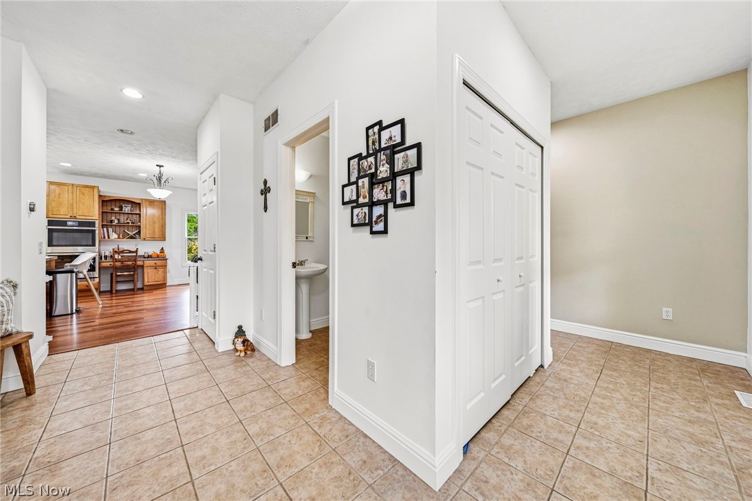 213 Canfield Drive Chardon OH 44024