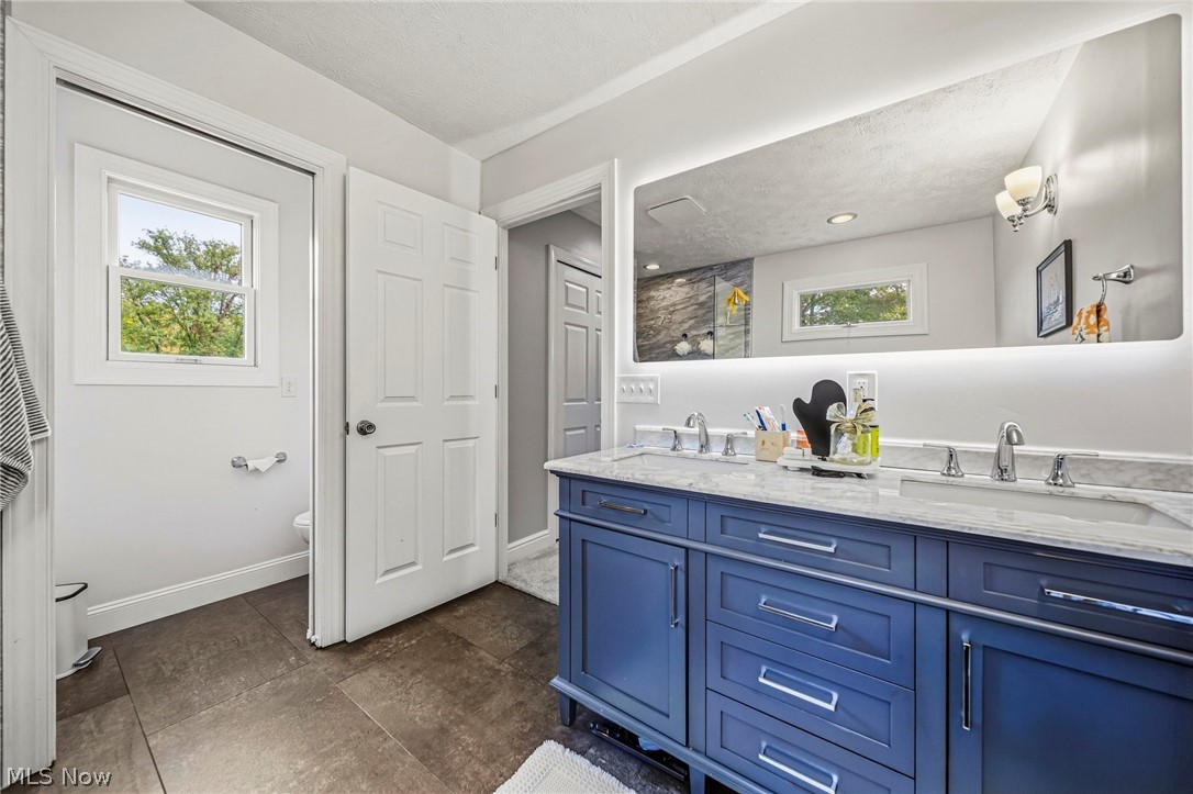 213 Canfield Drive Chardon OH 44024