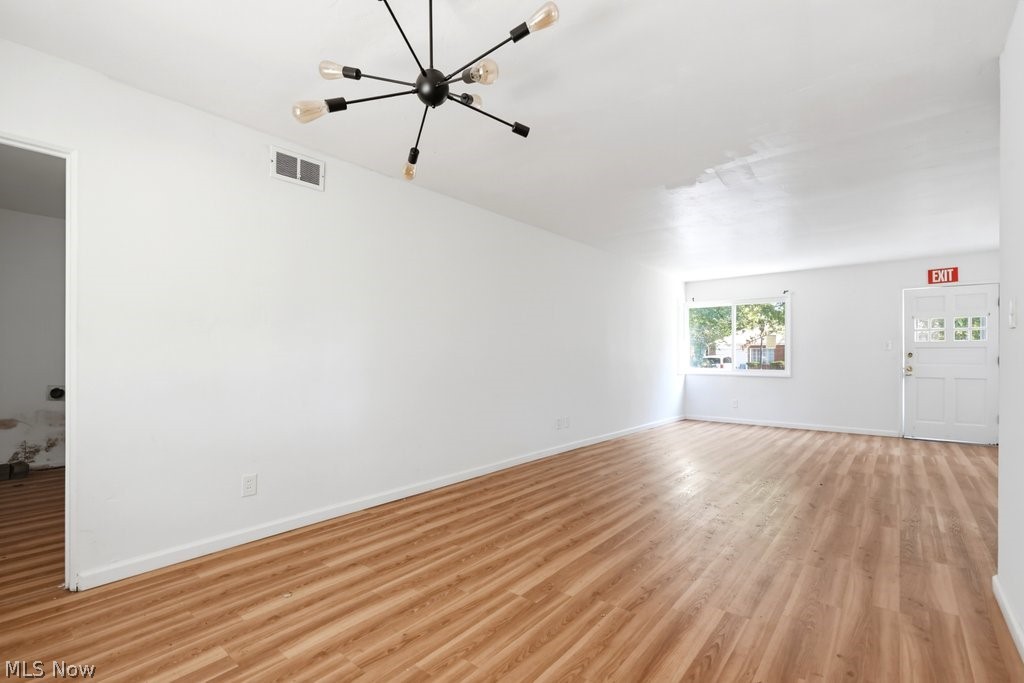 572 Hemlock Drive Euclid OH 44123