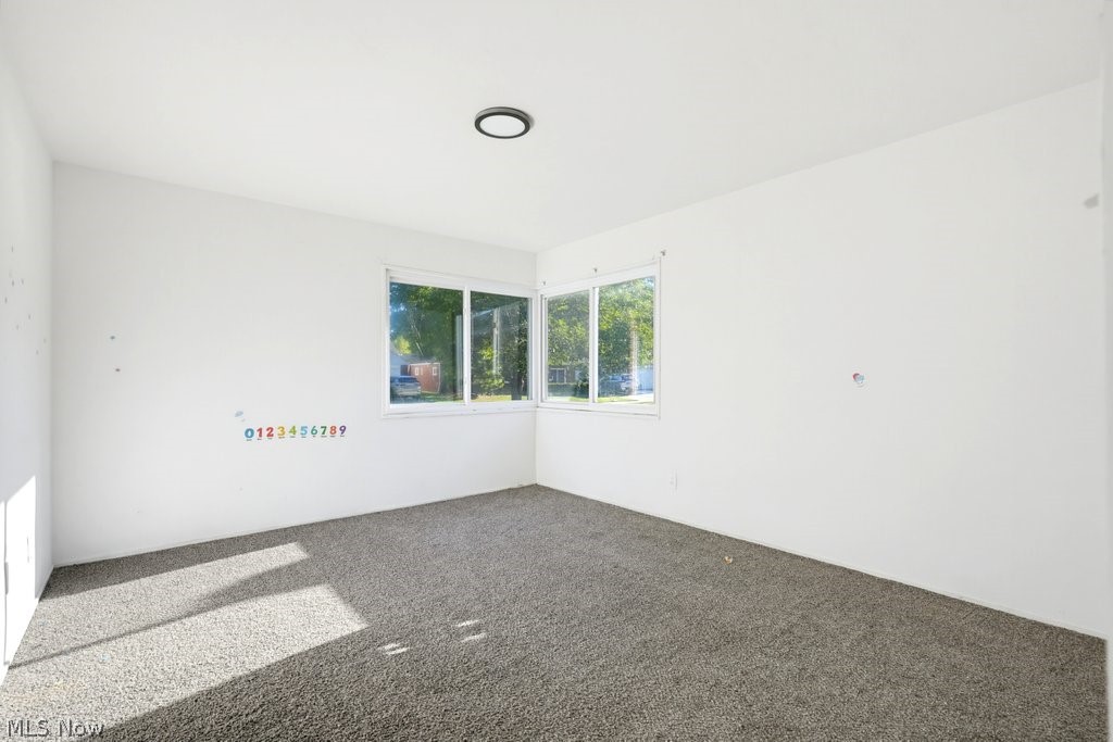 572 Hemlock Drive Euclid OH 44123