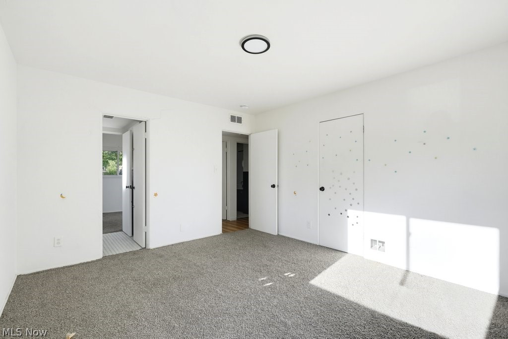 572 Hemlock Drive Euclid OH 44123