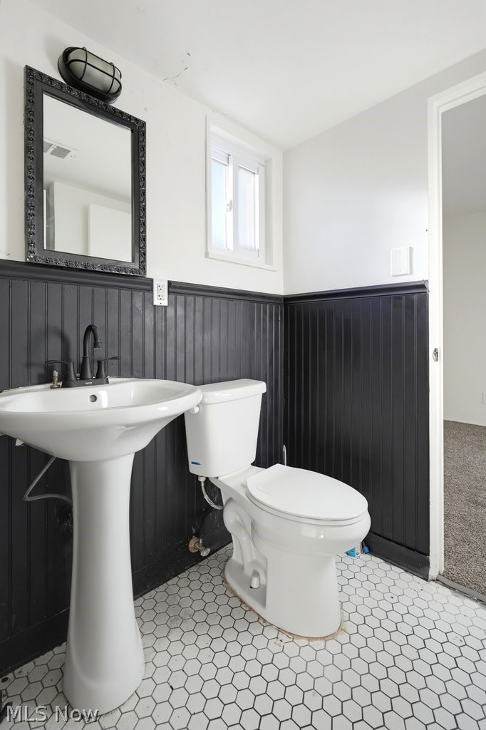 572 Hemlock Drive Euclid OH 44123