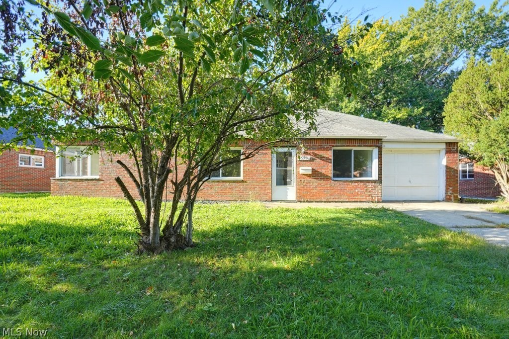 572 Hemlock Drive Euclid OH 44123