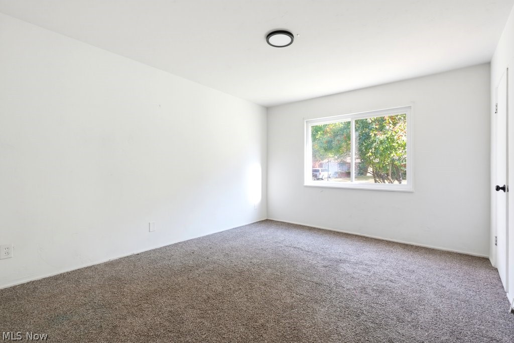 572 Hemlock Drive Euclid OH 44123