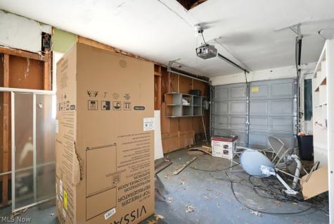 572 Hemlock Drive Euclid OH 44123
