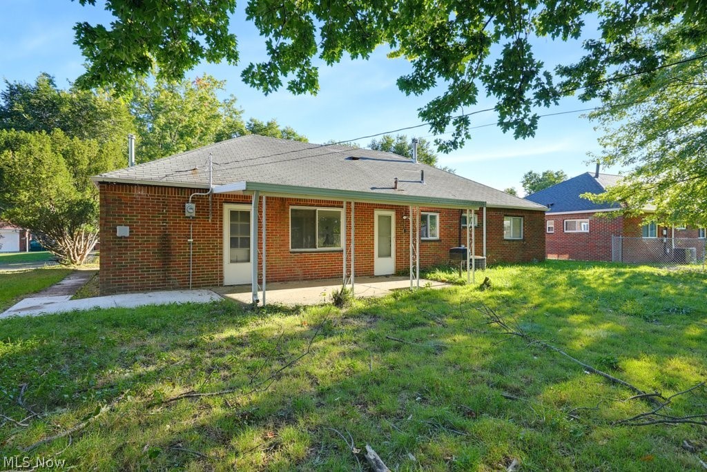 572 Hemlock Drive Euclid OH 44123