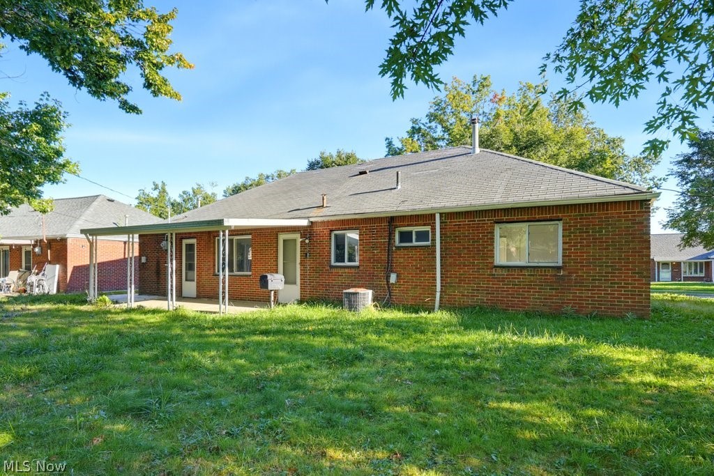 572 Hemlock Drive Euclid OH 44123