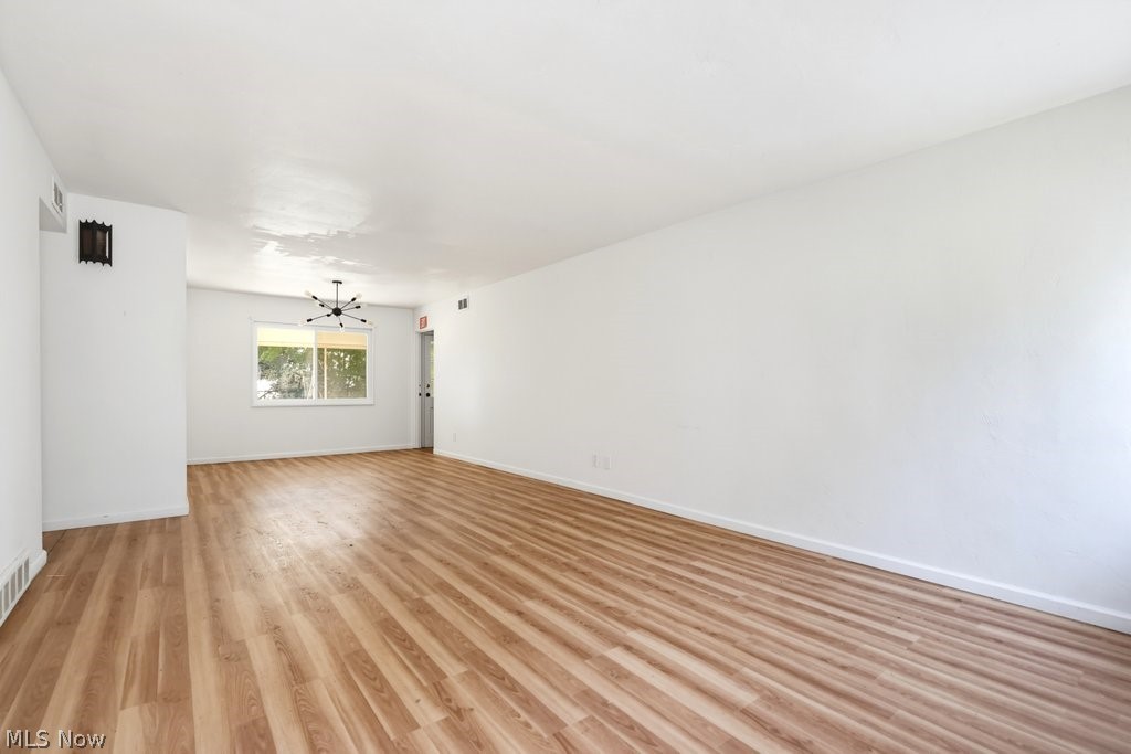 572 Hemlock Drive Euclid OH 44123