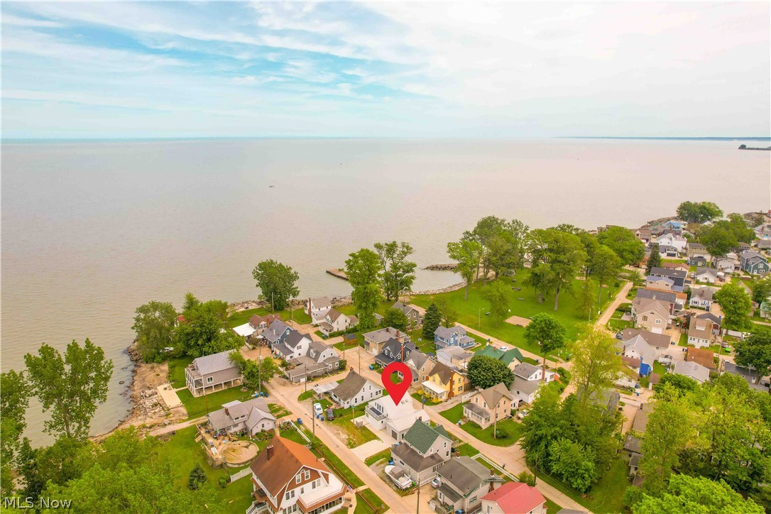 27 Oakwood Avenue Huron OH 44839