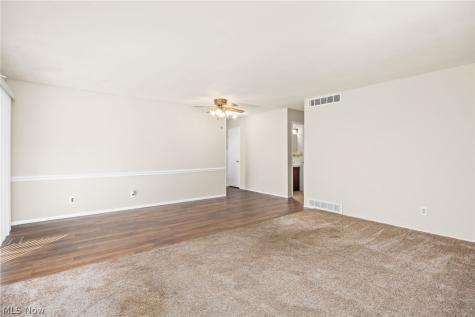 3714 State Route 43 Kent OH 44240