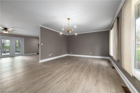 12101 The Bluffs Strongsville OH 44136