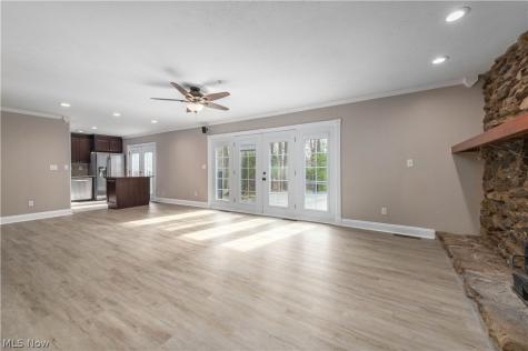 12101 The Bluffs Strongsville OH 44136