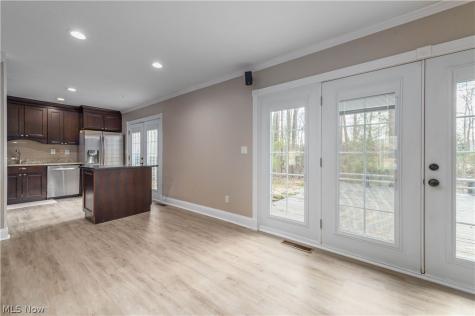 12101 The Bluffs Strongsville OH 44136