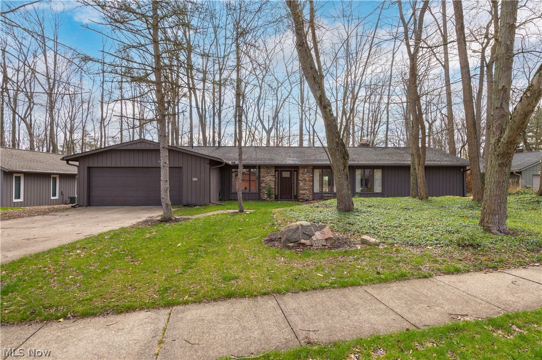 12101 The Bluffs Strongsville OH 44136