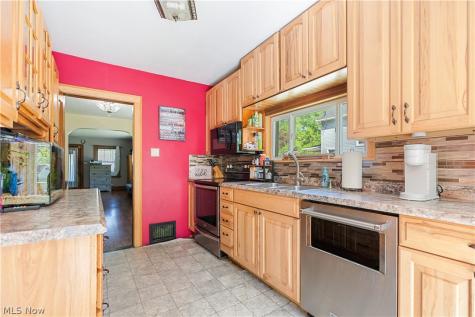 122 Southeast Avenue Tallmadge OH 44278