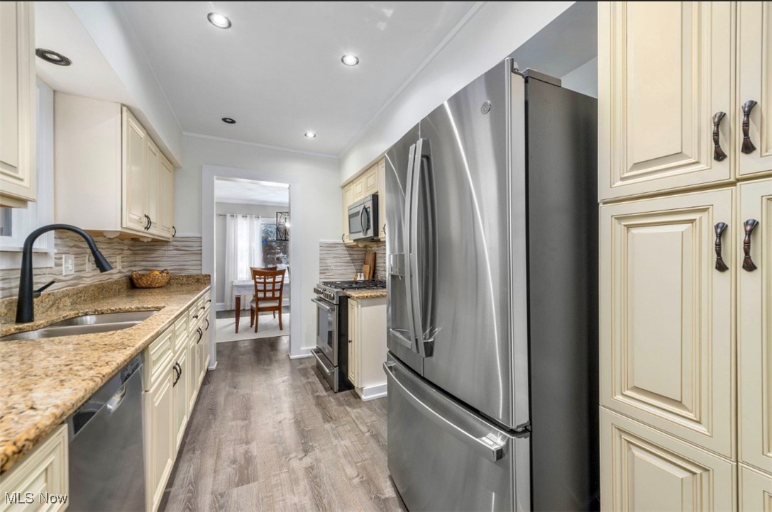 16503 Dartmouth Avenue Cleveland OH 44111