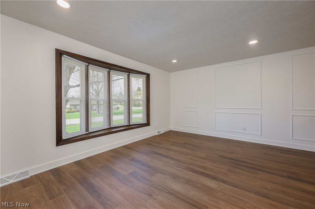11490 Peach Glen Avenue NW Uniontown OH 44685