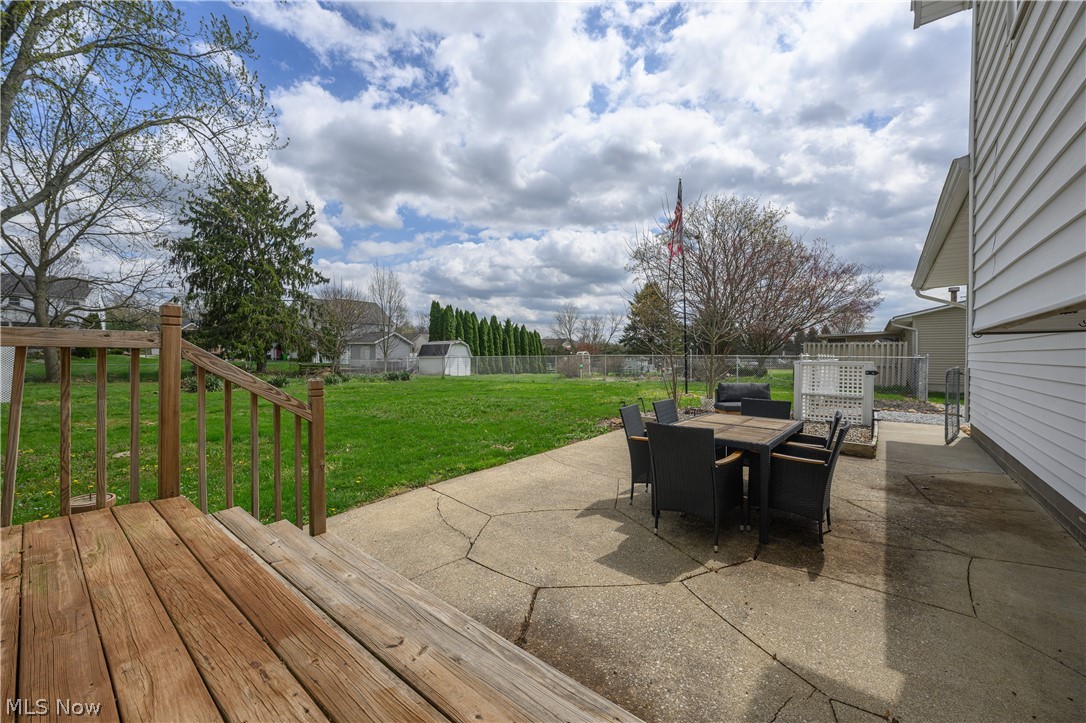 11490 Peach Glen Avenue NW Uniontown OH 44685
