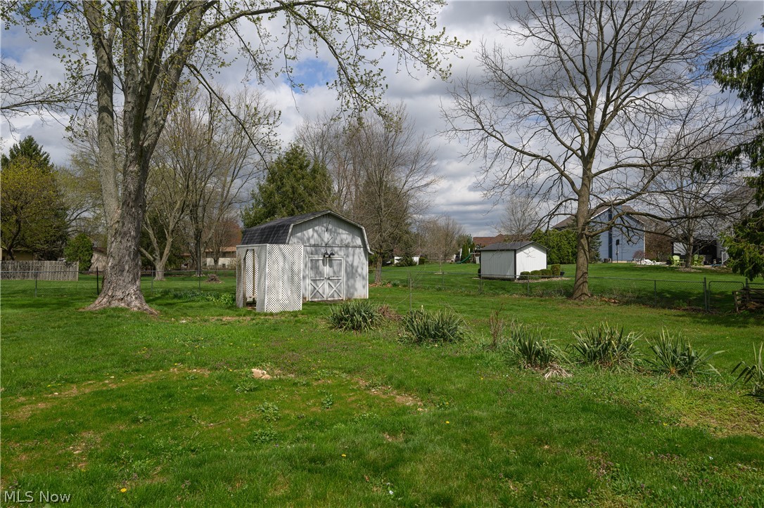 11490 Peach Glen Avenue NW Uniontown OH 44685