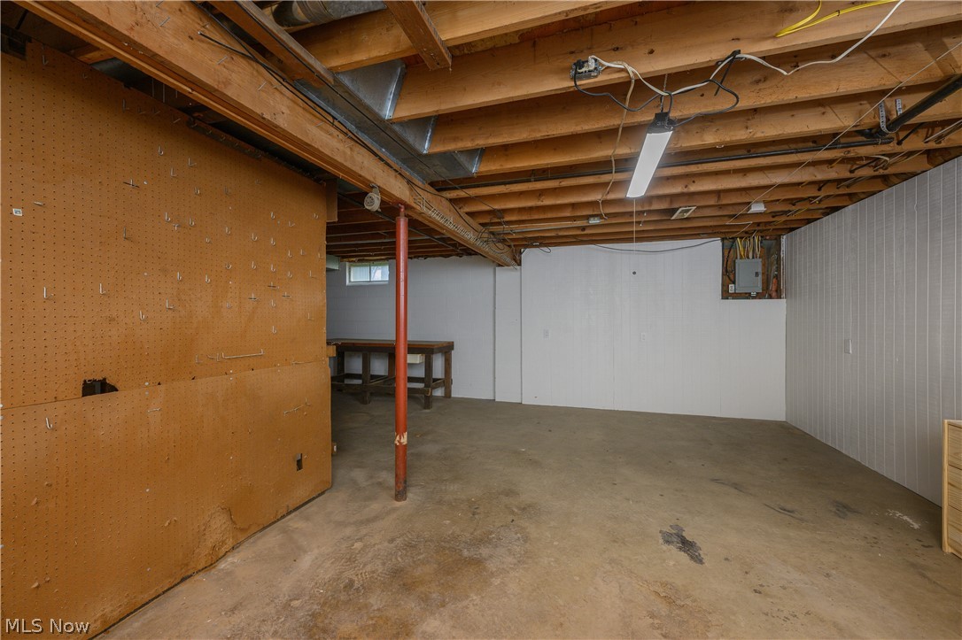11490 Peach Glen Avenue NW Uniontown OH 44685