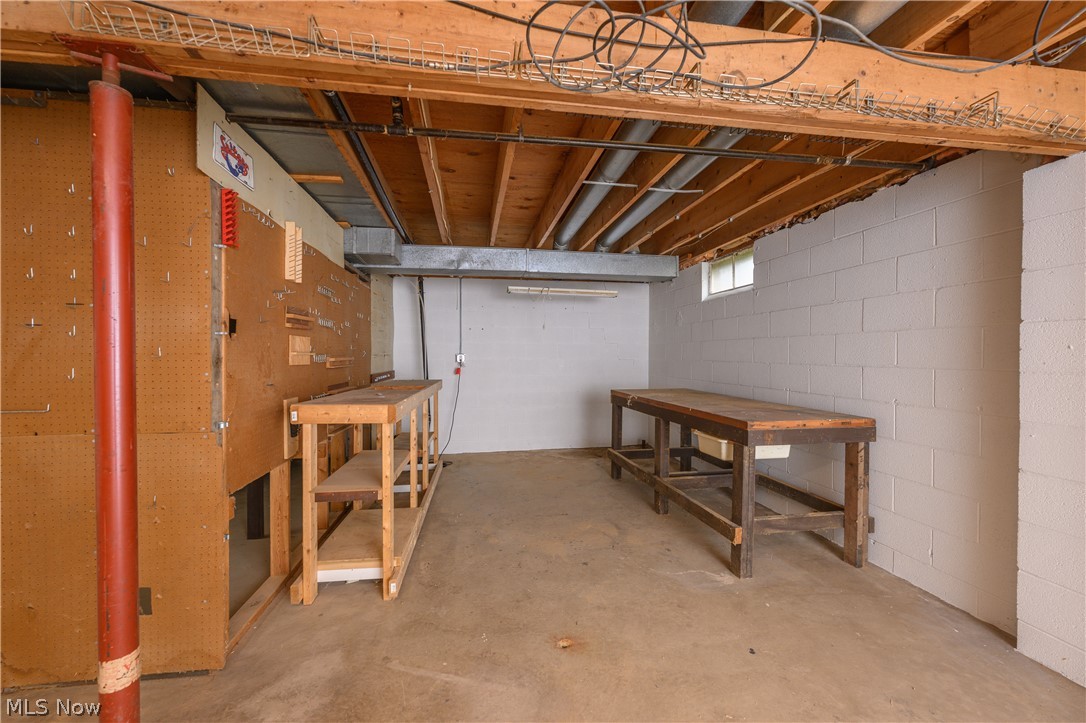 11490 Peach Glen Avenue NW Uniontown OH 44685