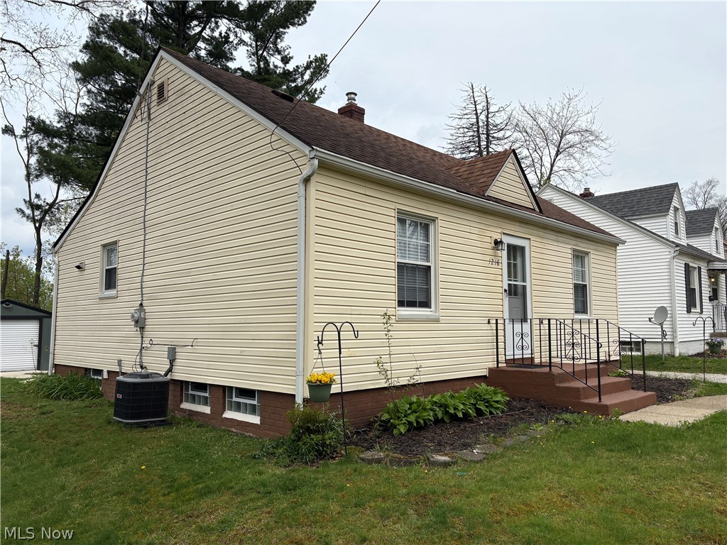 1216 Hardesty Boulevard Akron OH 44320