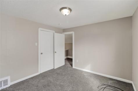 13305 Harvard Avenue Cleveland OH 44105