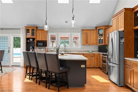 6160 Ethel Avenue Elyria OH 44035