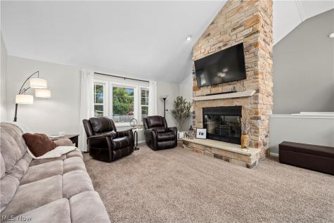 6160 Ethel Avenue Elyria OH 44035
