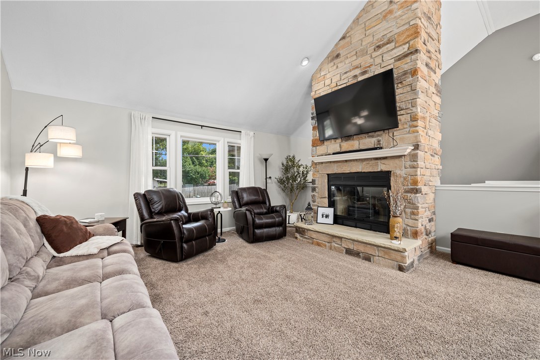 6160 Ethel Avenue Elyria OH 44035