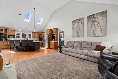 6160 Ethel Avenue Elyria OH 44035