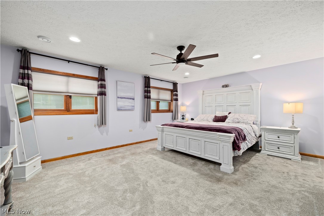 6160 Ethel Avenue Elyria OH 44035