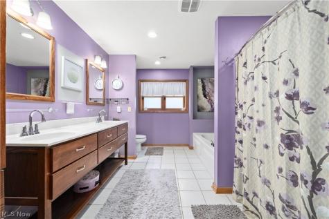 6160 Ethel Avenue Elyria OH 44035