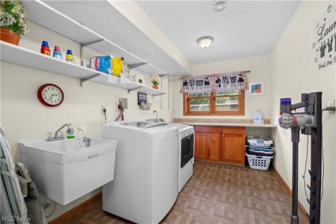 6160 Ethel Avenue Elyria OH 44035
