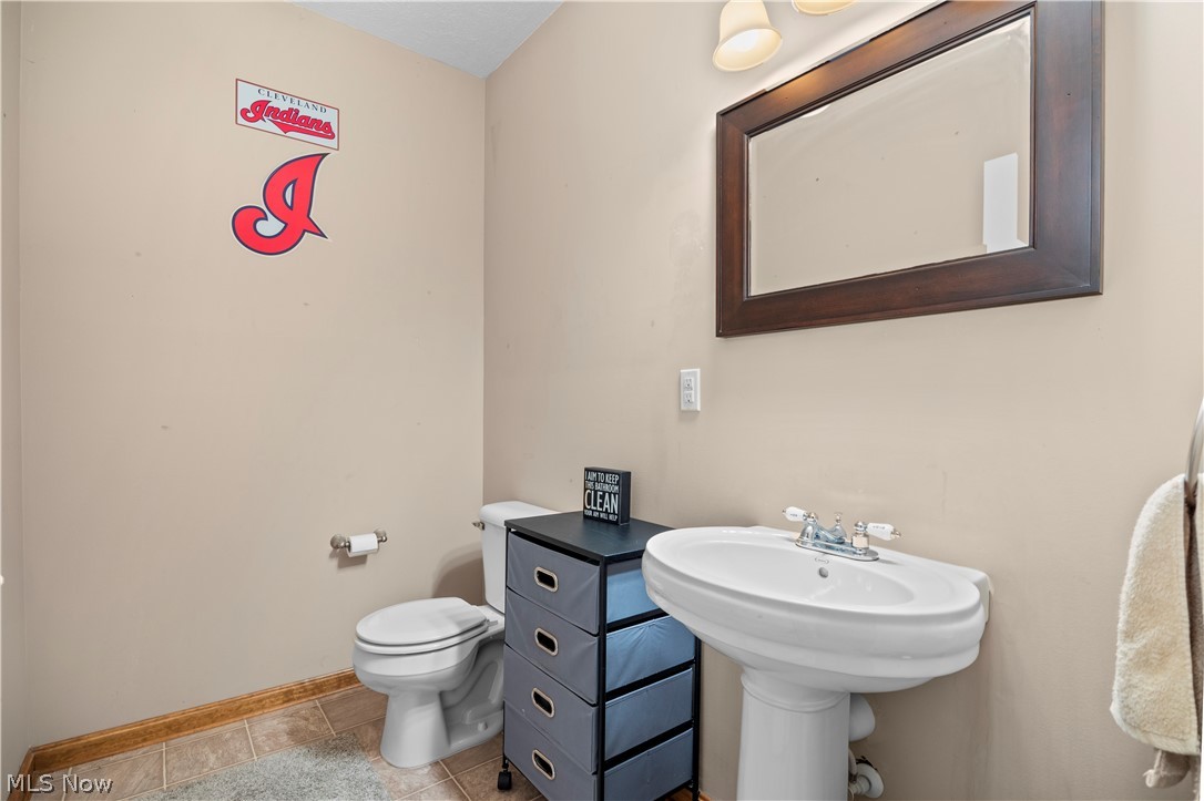 6160 Ethel Avenue Elyria OH 44035