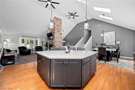 6160 Ethel Avenue Elyria OH 44035
