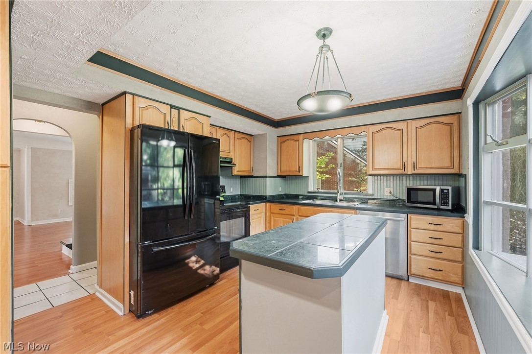 6832 Hillside Road Independence OH 44131