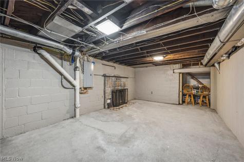 6832 Hillside Road Independence OH 44131