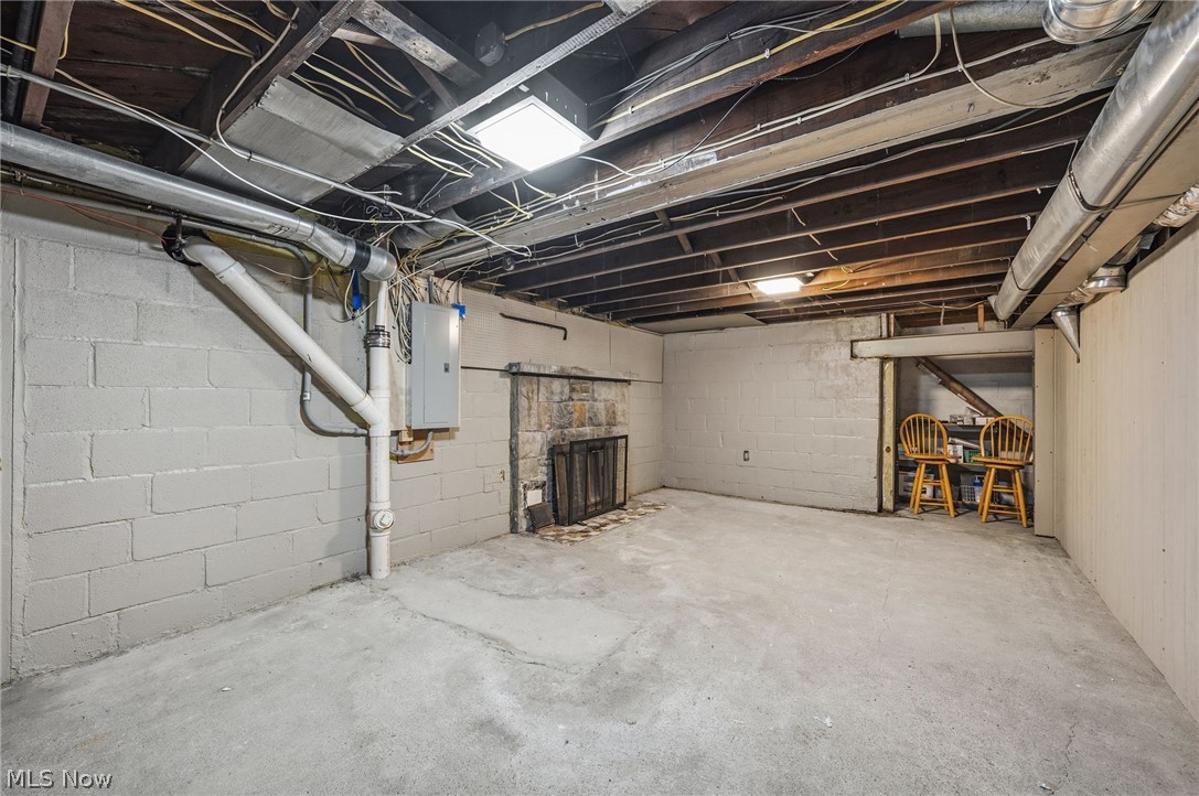 6832 Hillside Road Independence OH 44131