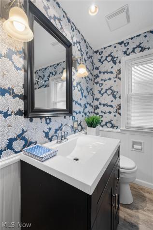 2253 Canterbury Road Westlake OH 44145